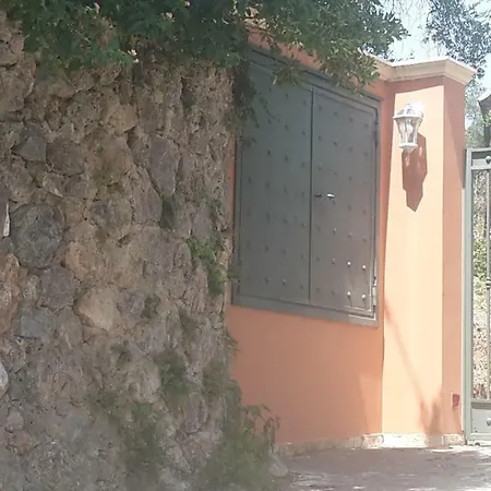 Bella Vista Apartment Kato Korakiana